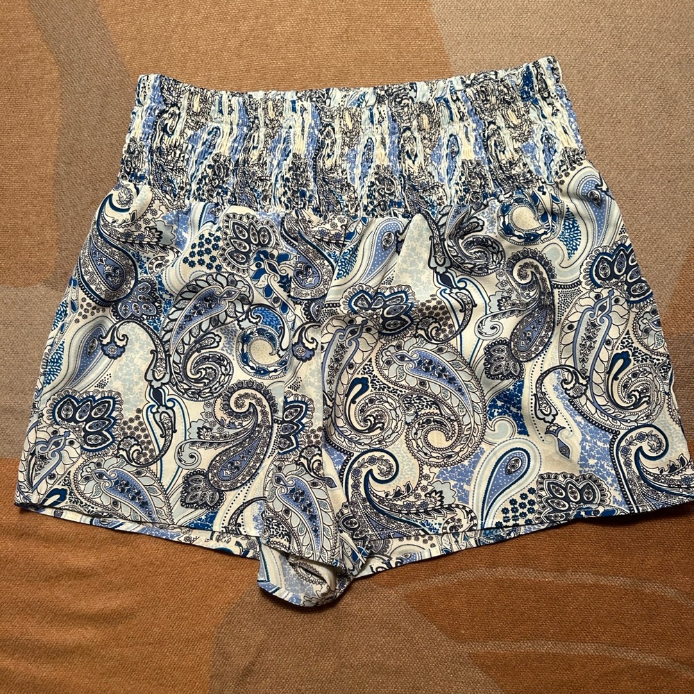 Paisley lightweight shorts, S
